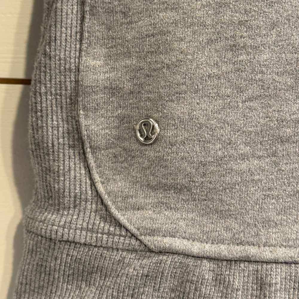 Lululemon Jacket 🩶 - Picture 5 of 6